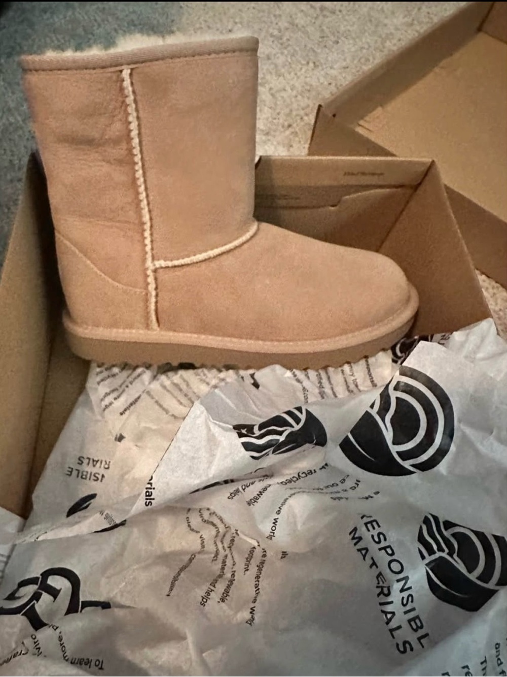 UGG Kids Classic Short Boot - Chestnut/Tan